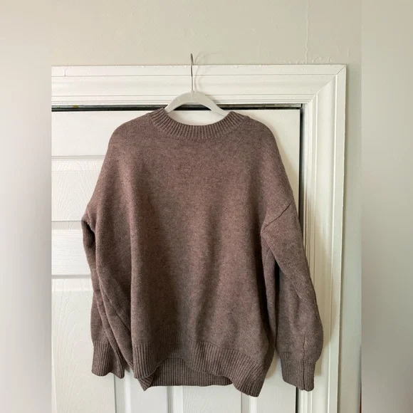 Cozy Brown Sweater - Picture 1 of 2